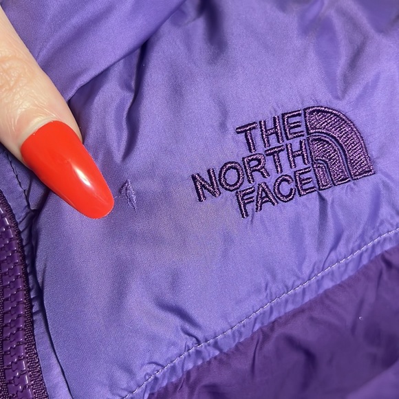 The North Face Girls Medium Purple Reversible Down Puffer Vest (flawed, as is) - Picture 7 of 14